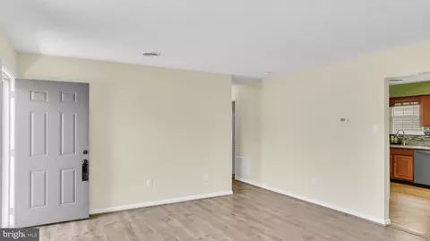 Entry Way - 1402 Burnside Dr, Hampstead, MD 21074 photo 1 of 7