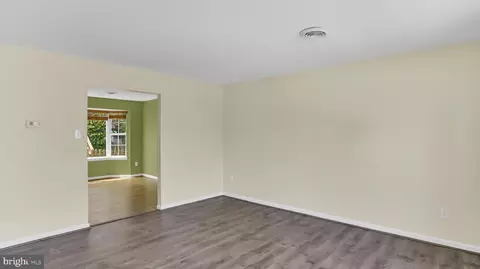 Living - 1402 Burnside Dr, Hampstead, MD 21074 photo 1 of 5