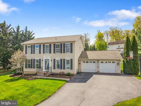 Exterior - 4023 Sickle Dr, Hampstead, MD 21074 photo 2 of 7
