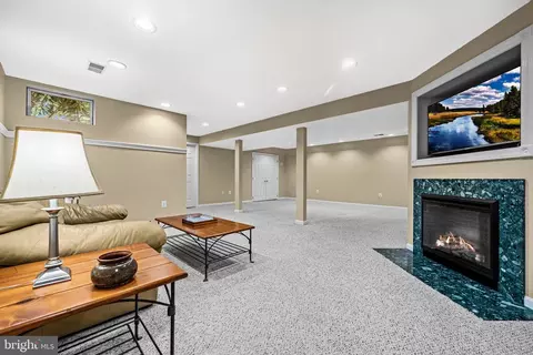 Living - 4023 Sickle Dr, Hampstead, MD 21074 photo 2 of 2
