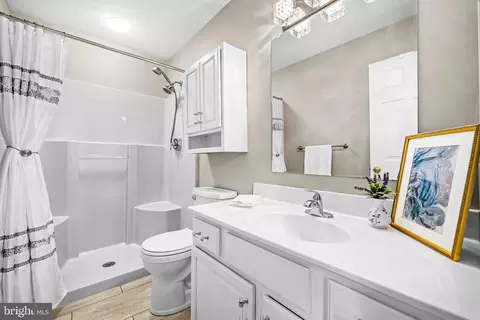 Bath - 4023 Sickle Dr, Hampstead, MD 21074 photo 1 of 6