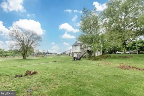Exterior - 33 Milton Ave, Westminster, MD 21157 photo 5 of 8