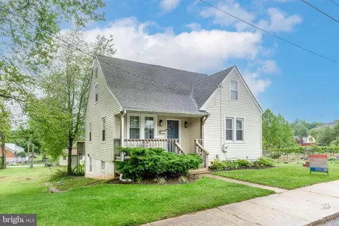 33 Milton Ave, Westminster, MD 21157