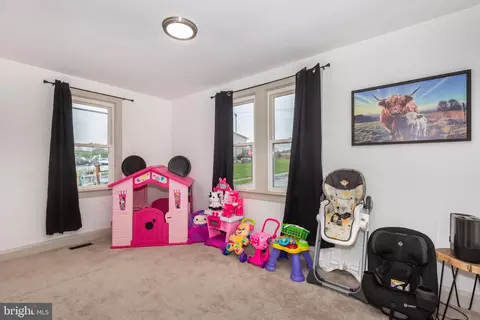 Entry Way - 33 Milton Ave, Westminster, MD 21157 photo 6 of 7