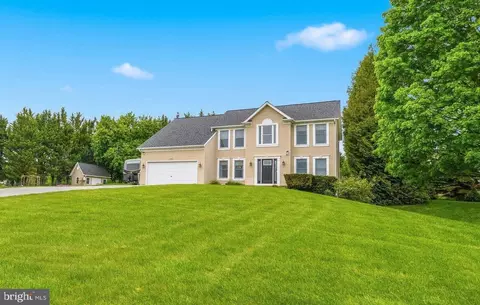 6341 Twin Ponds Ln, Mount Airy, MD 21771