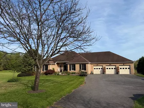 6111 Emerald, Eldersburg, MD 21784