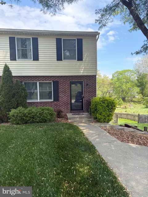 1032 Circle Dr, Sykesville, MD 21784