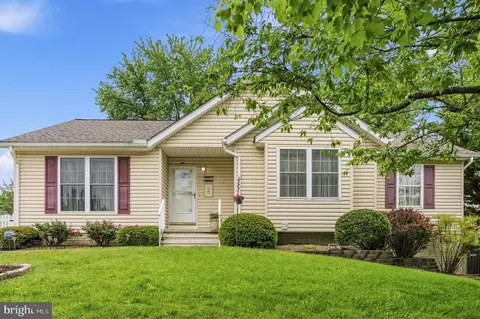 704 Collier Ct, Westminster, MD 21158