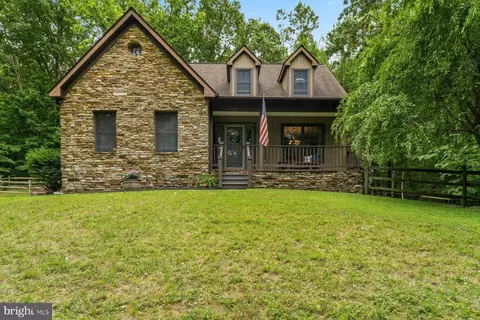 3788 Roop Rd, New Windsor, MD 21776