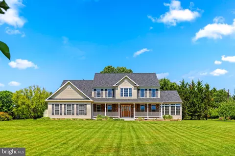 425 Chinquapin Dr, Westminster, MD 21157