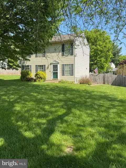 909 Black Spruce Ln, Sykesville, MD 21784