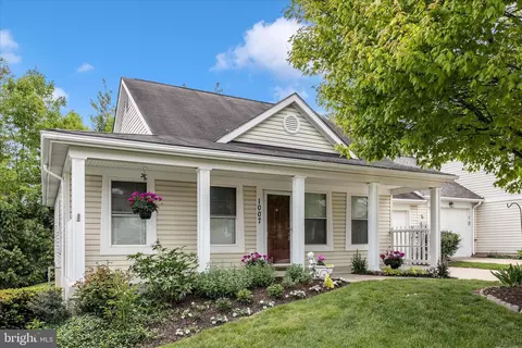 1007 Parade Ln, Mount Airy, MD 21771