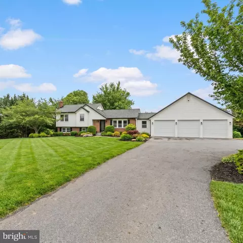 3174 Cardinal Dr, Westminster, MD 21157
