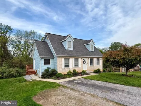 423 London Ct, Westminster, MD 21157