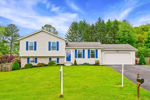 2813 Brougham Ct, Manchester, MD 21102