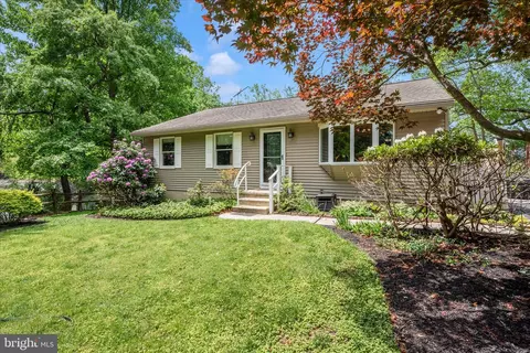 7554 Watkins Dr, Sykesville, MD 21784