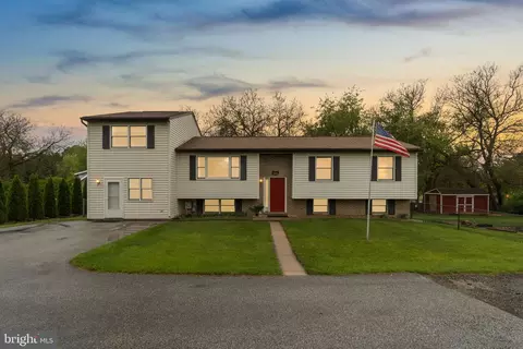 132 Dunrovin Ave, Westminster, MD 21158