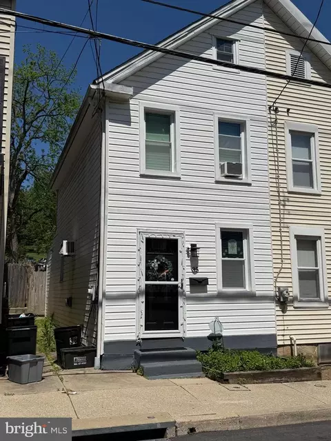 35 Union St, Westminster, MD 21157