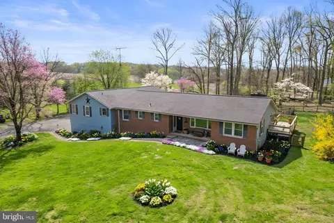 909 Emory Church Rd, Upperco, MD 21155