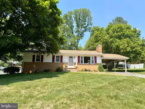 912 Hallford St, Sykesville, MD 21784