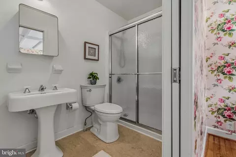 Bath - 2425 Albert Rill Rd, Hampstead, MD 21074 photo 1 of 3