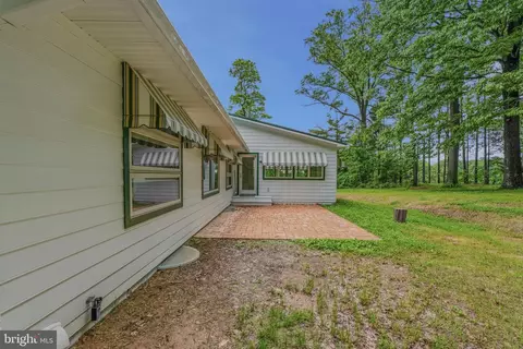 Exterior - 2425 Albert Rill Rd, Hampstead, MD 21074 photo 7 of 8