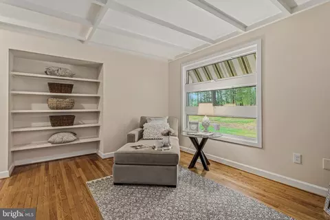 Living - 2425 Albert Rill Rd, Hampstead, MD 21074 photo 3 of 3
