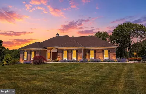 710 Waters Edge Ct, Sykesville, MD 21784