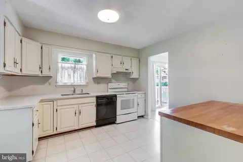 4107 Murphys Run Ct, Hampstead, MD 21074 photo 8