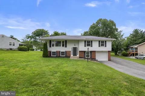 6414 Bonnie Brae Rd, Sykesville, MD 21784