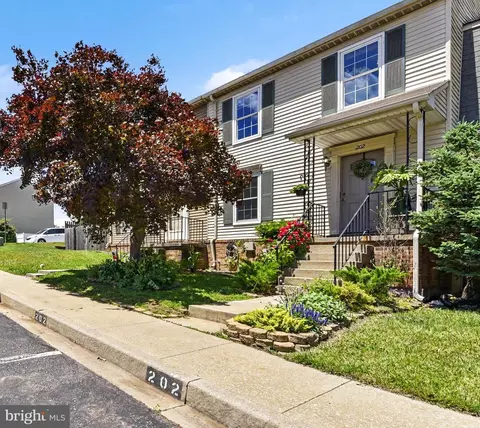 202 Gallatin Ct, Westminster, MD 21157