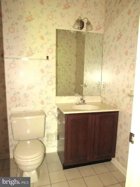 Bath - 681 Hook Rd, Westminster, MD 21157 photo 4 of 5