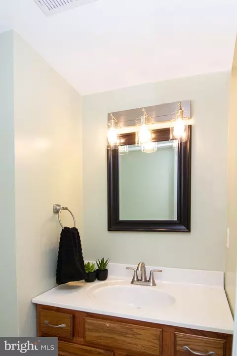 Bath - 4609 Marksman Ct, Hampstead, MD 21074 photo 1 of 2