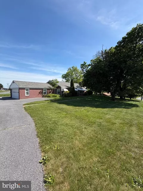 2883 Park Ave, Manchester, MD 21102