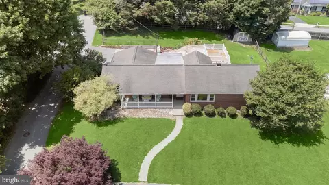 7416 Centre St, Sykesville, MD 21784