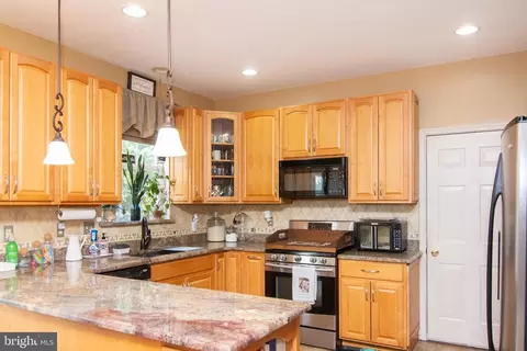 Kitchen - 4022 Herdsman Dr, Hampstead, MD 21074 photo 1 of 3