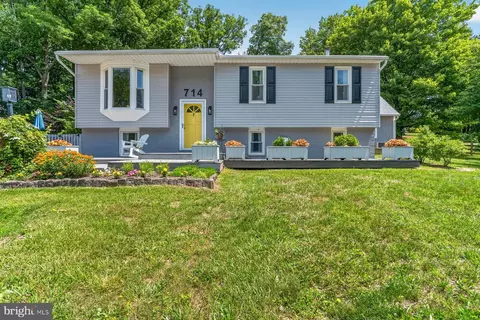 714 Cindy Ln, Westminster, MD 21157