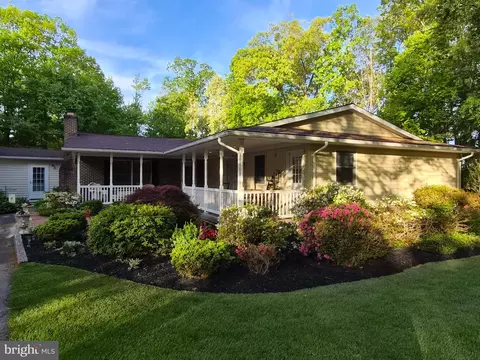 2404 Braddock Rd, Mount Airy, MD 21771