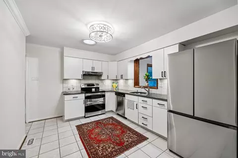 Kitchen - 2404 Braddock Rd, Mount Airy, MD 21771 photo 2 of 3