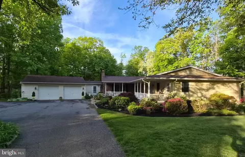 2404 Braddock Rd, Mount Airy, MD 21771