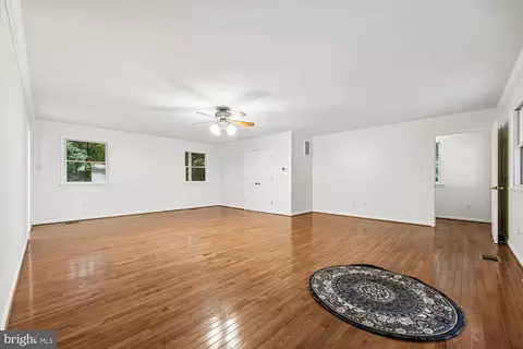 Living - 2404 Braddock Rd, Mount Airy, MD 21771 photo 7 of 8