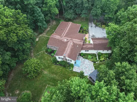 Exterior - 2404 Braddock Rd, Mount Airy, MD 21771 photo 7 of 12
