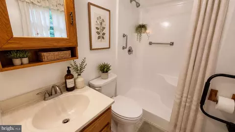 Bath - 220 Hideaway Dr, Westminster, MD 21157 photo 2 of 2