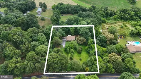 View/Area - 220 Hideaway Dr, Westminster, MD 21157 photo 3 of 10