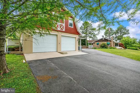 2721 Robert Arthur Rd, Westminster, MD 21158