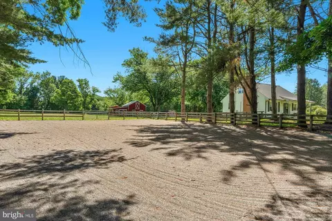 Exterior - 932 Bear Branch Rd, Westminster, MD 21157 photo 14 of 21