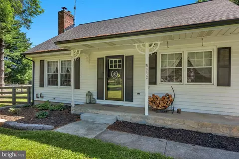 Exterior - 932 Bear Branch Rd, Westminster, MD 21157 photo 5 of 21