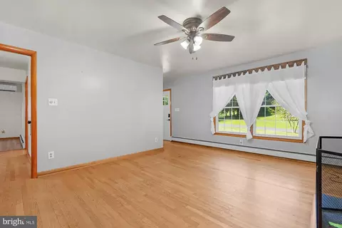 Living - 932 Bear Branch Rd, Westminster, MD 21157 photo 2 of 3
