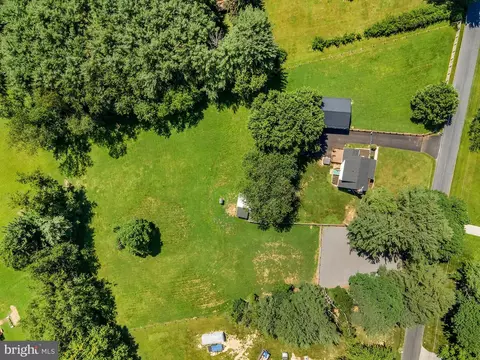 View/Area - 932 Bear Branch Rd, Westminster, MD 21157 photo 7 of 8