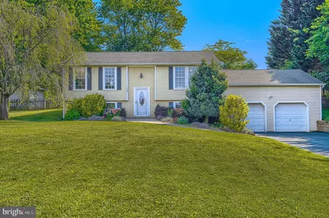 1104 Martinez Dr, Westminster, MD 21157